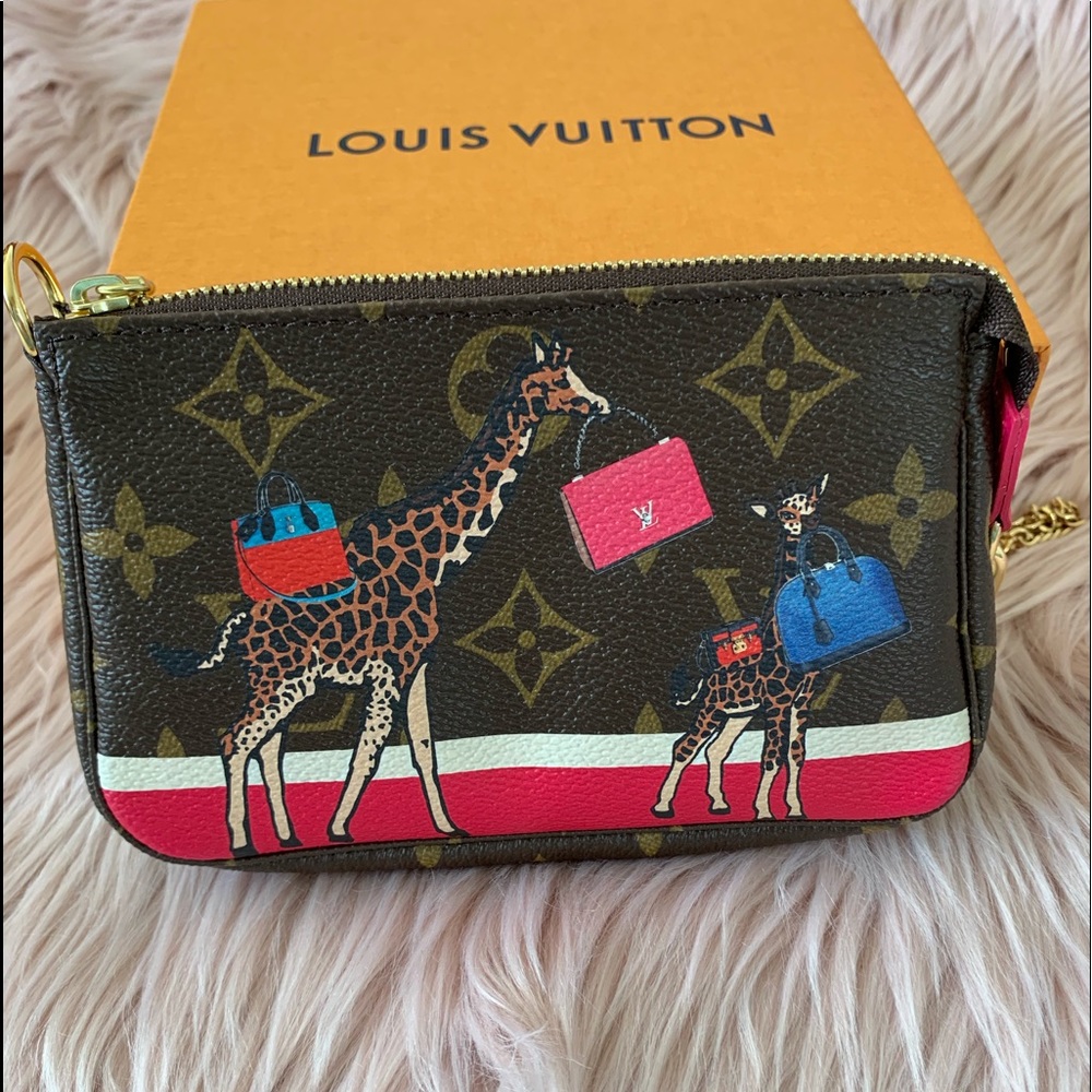 New Louis Vuitton monogram mini Pochette Giraffe